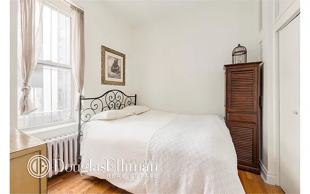 Sold by Douglas Elliman | media 12