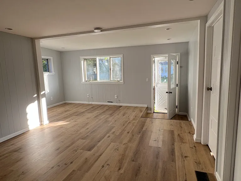 54 N Ermine St #1 — Photo 4