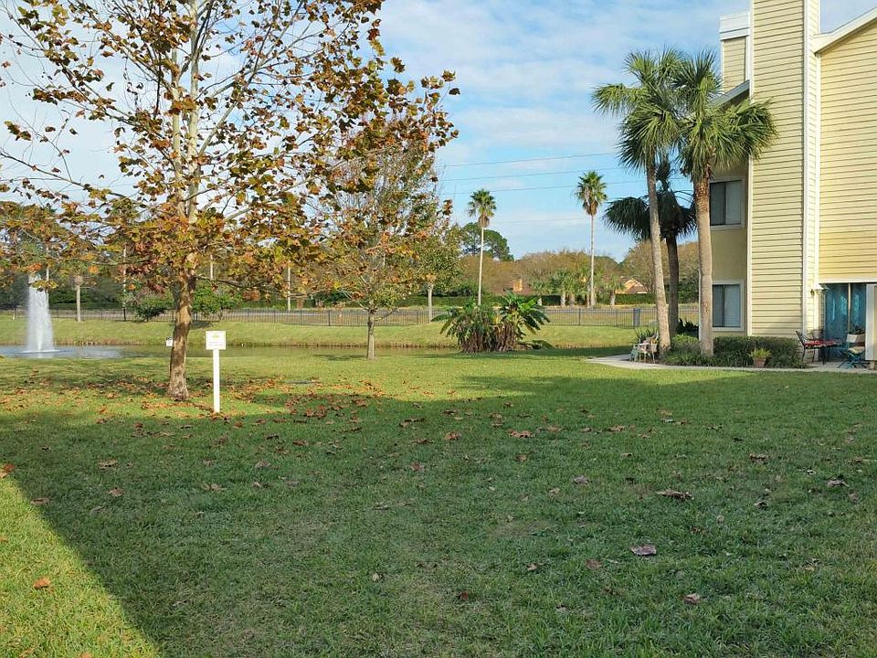 2nd image of 100 Fairway Park Blvd Unit 510