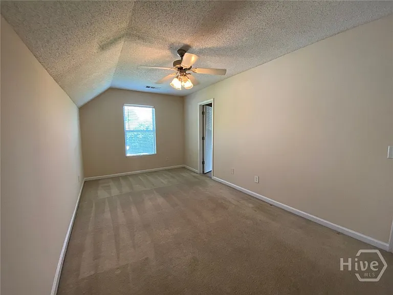 106 Bridgewater Cir — Photo 7