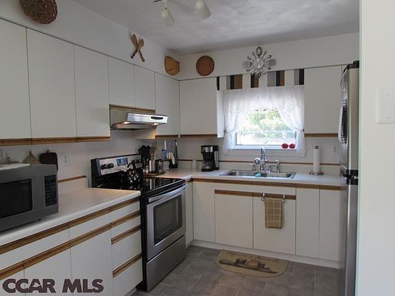 4th image of 1112 Cortland Dr
