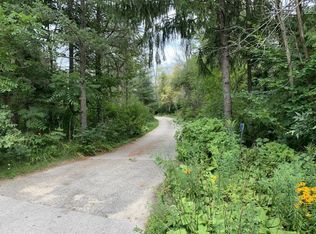 546 Beechwood Dr, Cedarburg, WI 53012