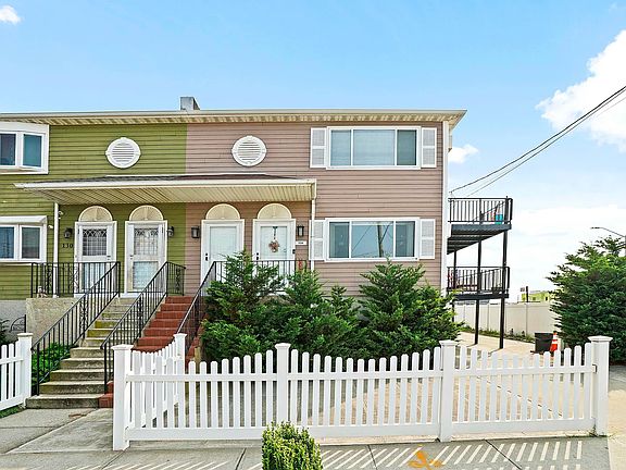 5th image of 126 Beach 98 St