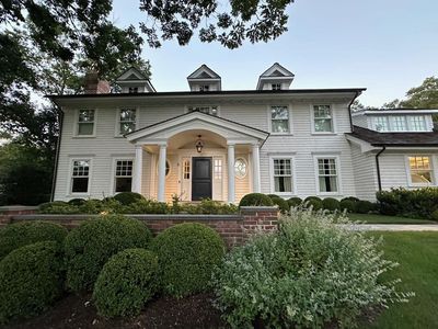 382 Barrow Court, Woodbury, NY, 11797