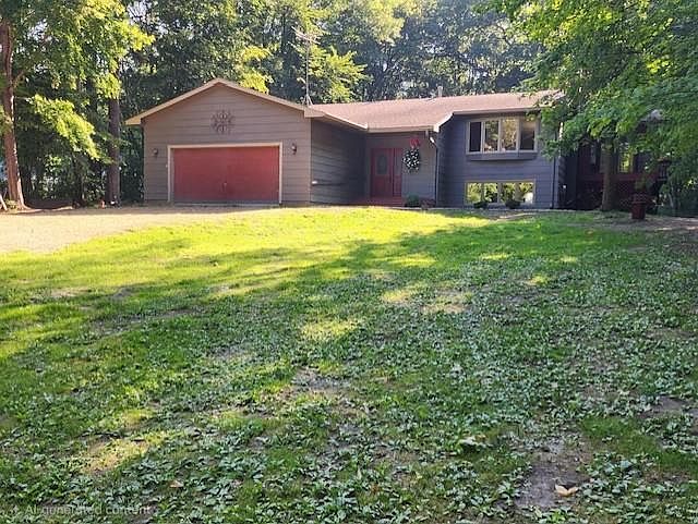 1st image of 28957 Linden Ave