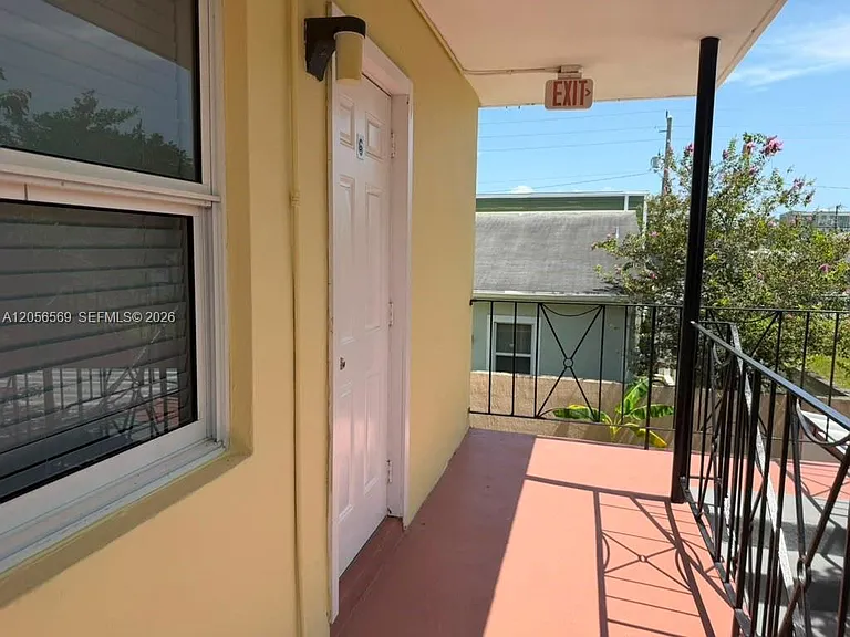 1281 NW 60th St #6 — Photo 24