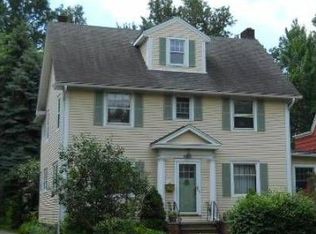 3346 Bradford Rd, Cleveland Heights, OH 44118