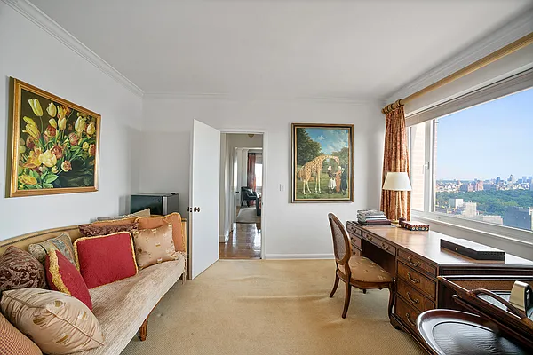 Sold by Adriana Arciello, LREB | media 26