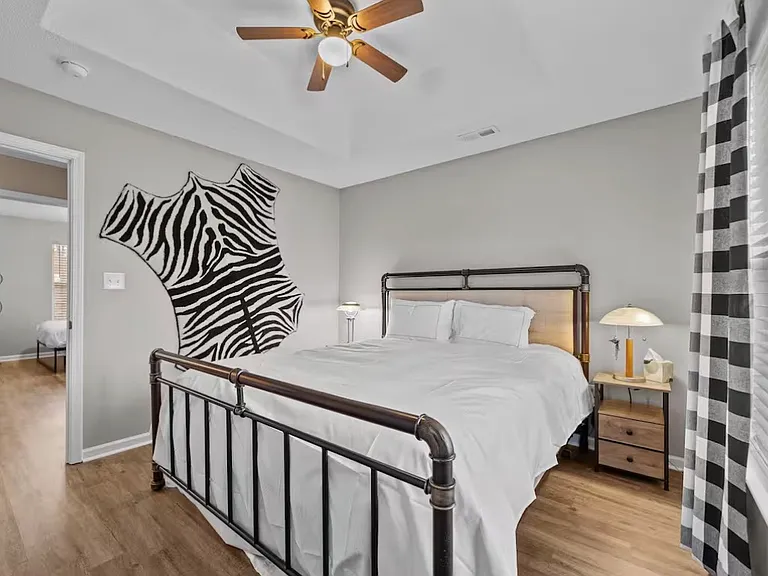 2409 Smugglers Ct — Photo 3