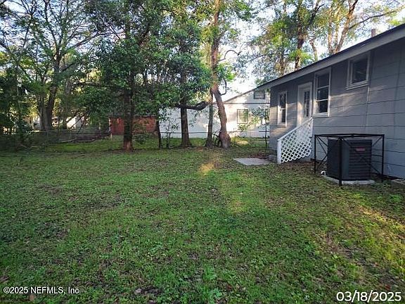 3rd image of 3032 W 5TH Street
