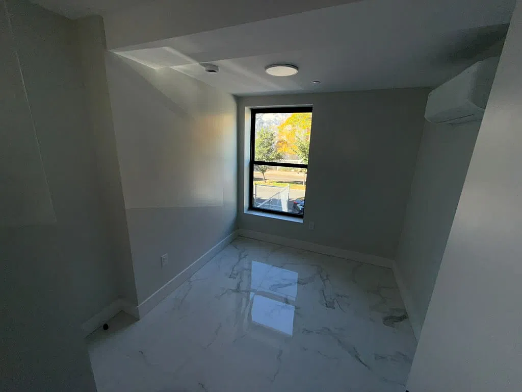 Studio, 600 sqft, $2,604 — Photo 4