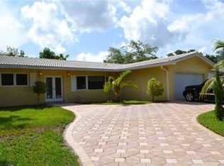 3900 Farragut St, Hollywood, FL 33021