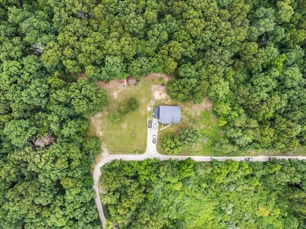 6036 Wallace Dr, De Soto, MO 63020