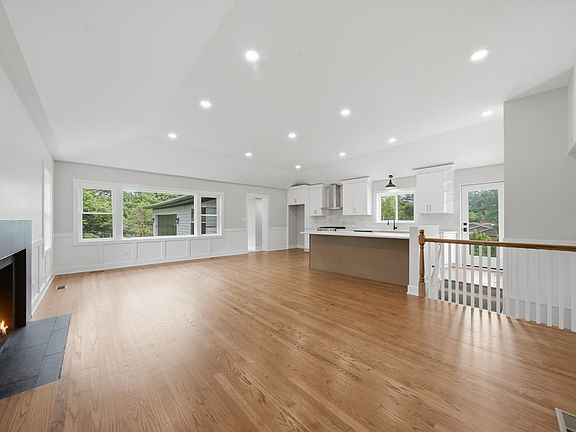 3rd image of 75 Brookdale Ln