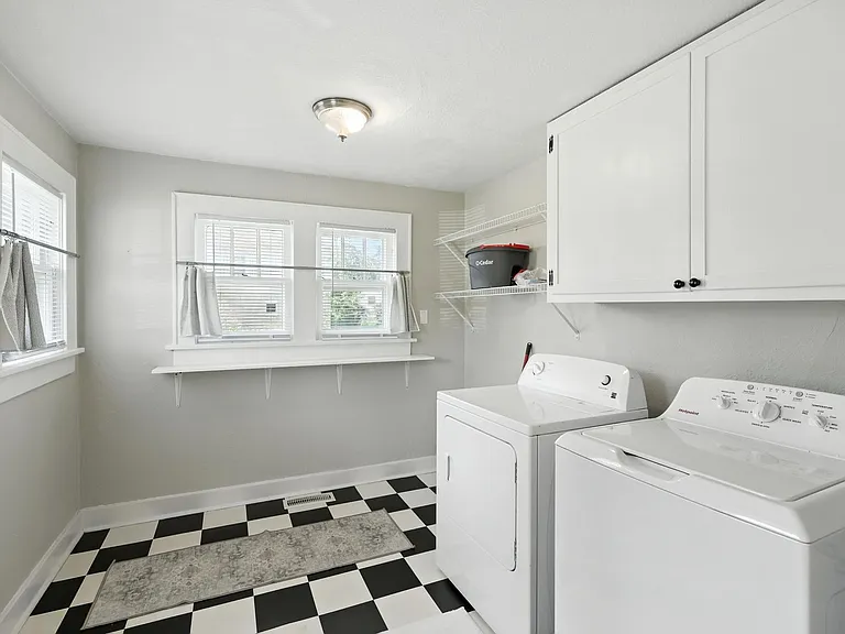 3030 S Wall Ave — Photo 16