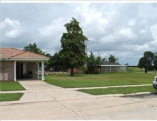 2nd image of 216 Nutria Dr