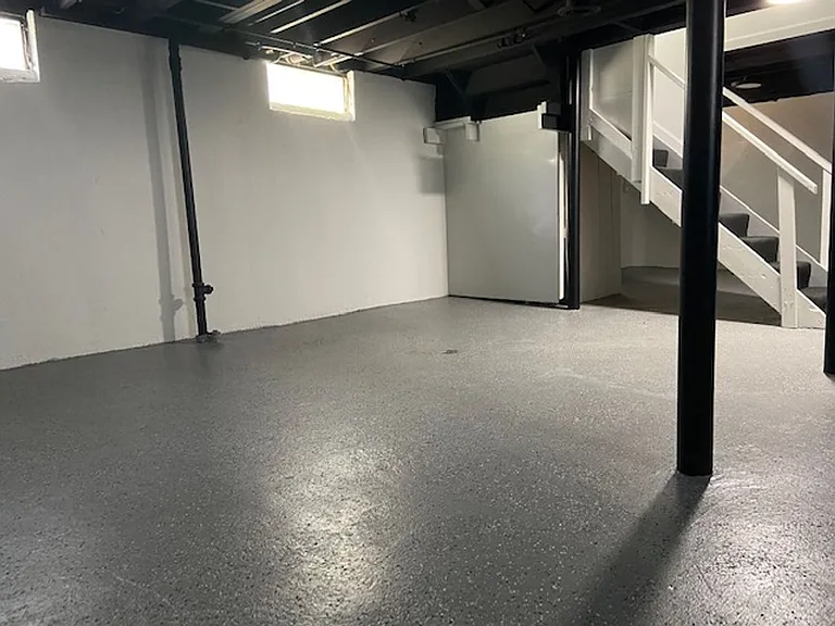 222 S Minerva Ave — Photo 10