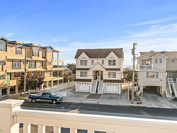 5th image of 10 69th St Unit South