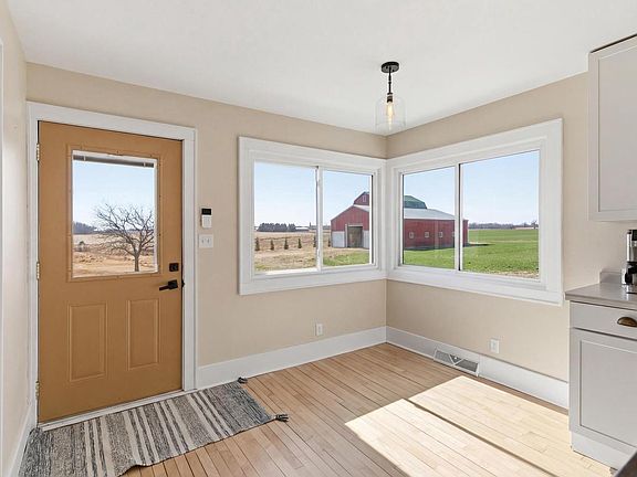 4th image of W4037 COUNTY ROAD RR