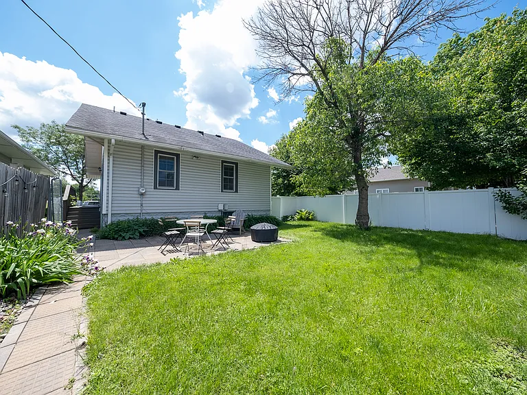 817 Central Ave W — Photo 23