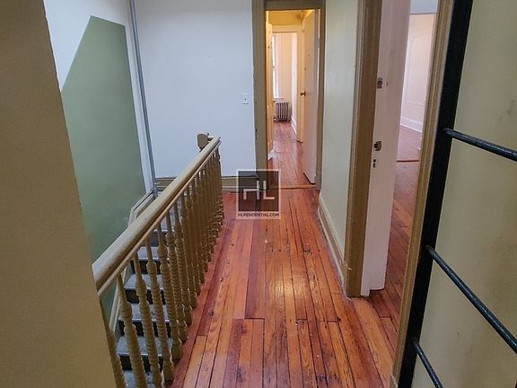 3rd image of 606 Saint Johns Pl #Top