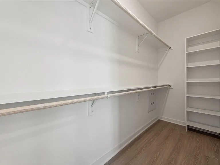 4802 Congress St #116 — Photo 7