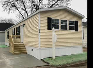 472 Sterling St E, Justice, IL 60458