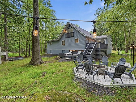 3rd image of 113 Mountain View Dr