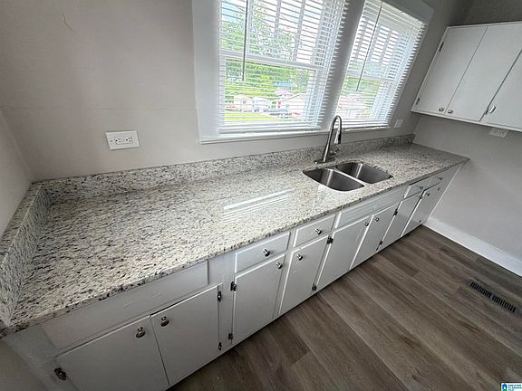 5th image of 101 Walker Ave