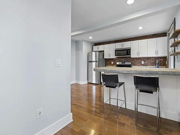 2nd image of 317 Old Bergen Rd #2