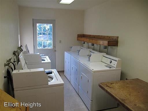 2nd image of 206 Teresa Way APT 12