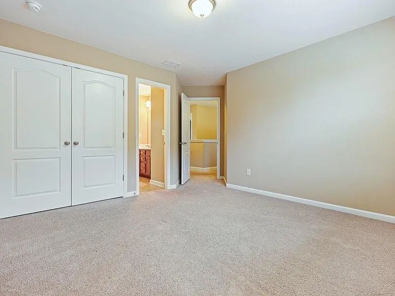1010 Chelsey Way — Photo 38
