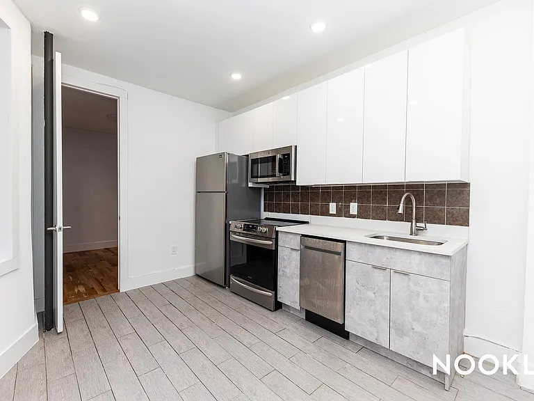 383 S 3rd St #1C — Photo 3