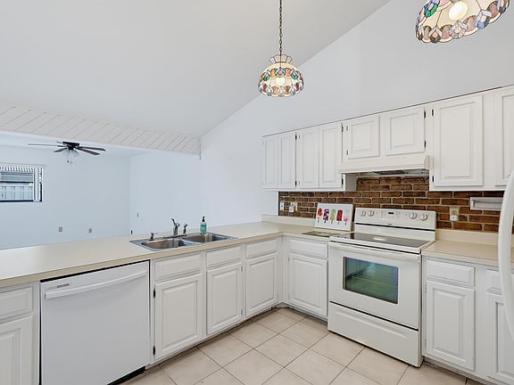 5th image of 6846 Bianchini Cir