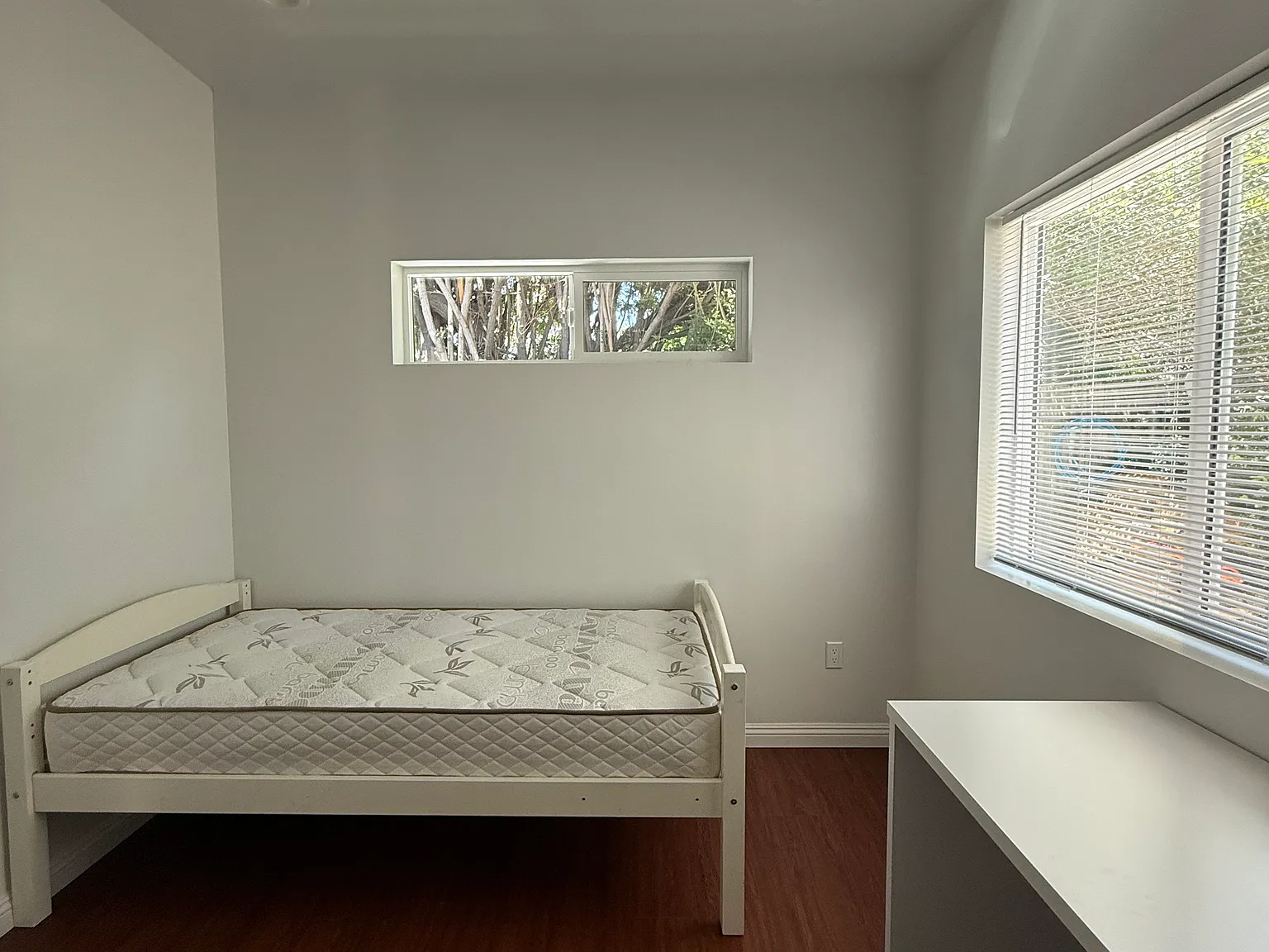 3 bed, 800 sqft, $1,150 — Photo 1