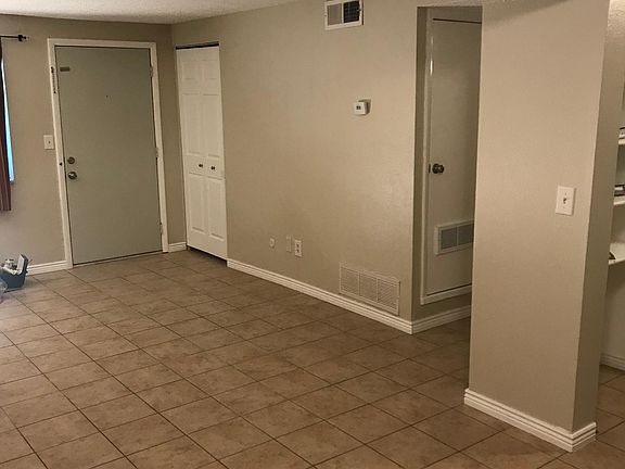Living/Dining Room Area