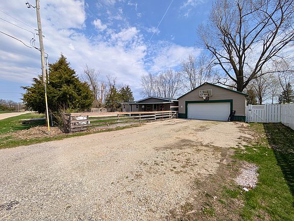 2nd image of 2434 E 2350th Rd