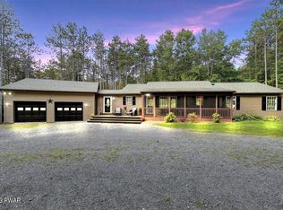 140 Rita Dr, Newfoundland, PA 18445