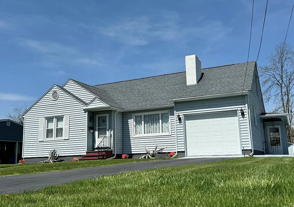 316 Mary St photo 1