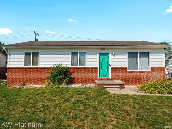 25951 Lehner Ct, Roseville, MI 48066