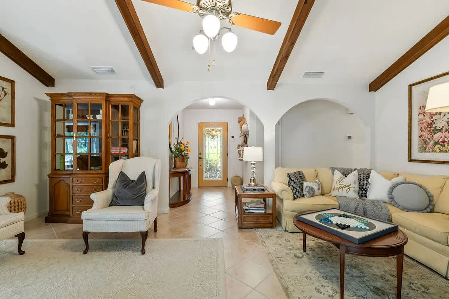 4 bed, 2.0 bath, 1722 sqft, $5,085 — Photo 3