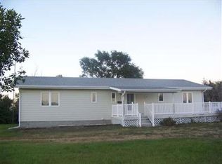 103 Gandy 4th St, Stapleton, NE 69163