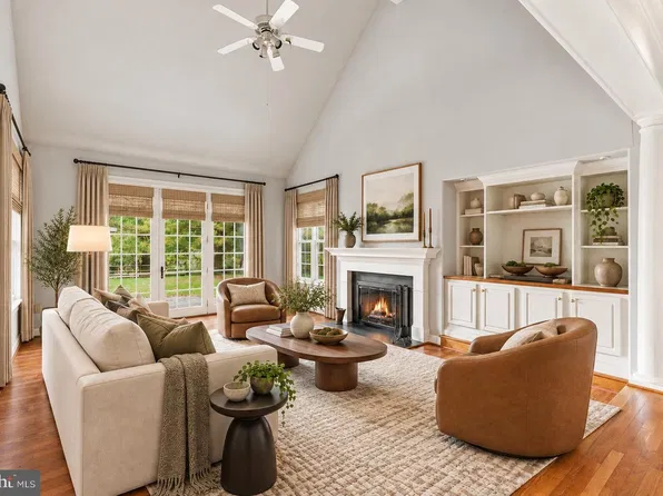 15 Eastgate Dr, Phoenixville, PA 19460