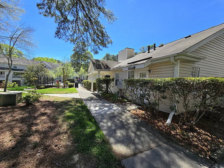 117 Kingsbury Dr — Photo 50