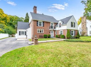 4150 Oak Knoll Dr, Youngstown, OH 44512