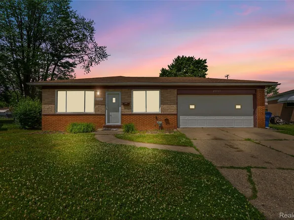 25117 Masch Ave, Warren, MI 48091