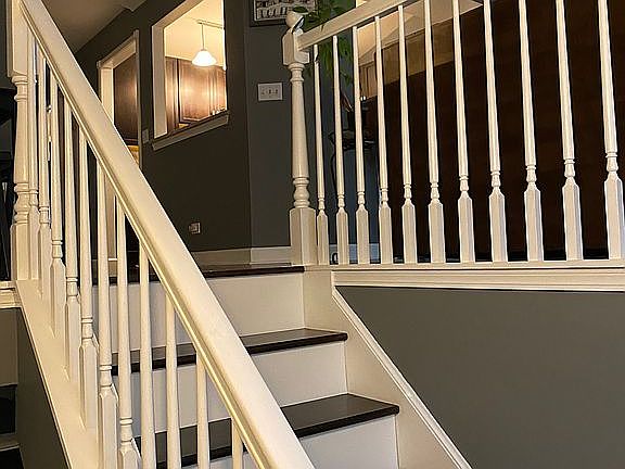 5th image of 216 Hidden Creek Ln