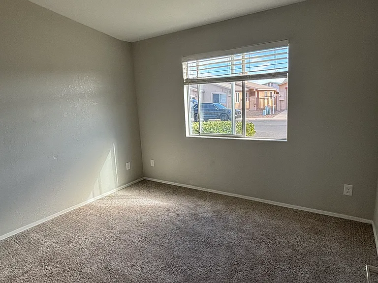 808 Four Winds Cir — Photo 11