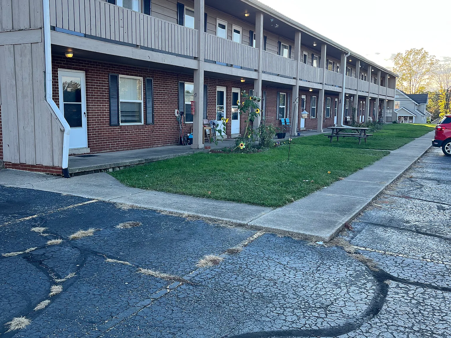 1 bed, $695 — Photo 1