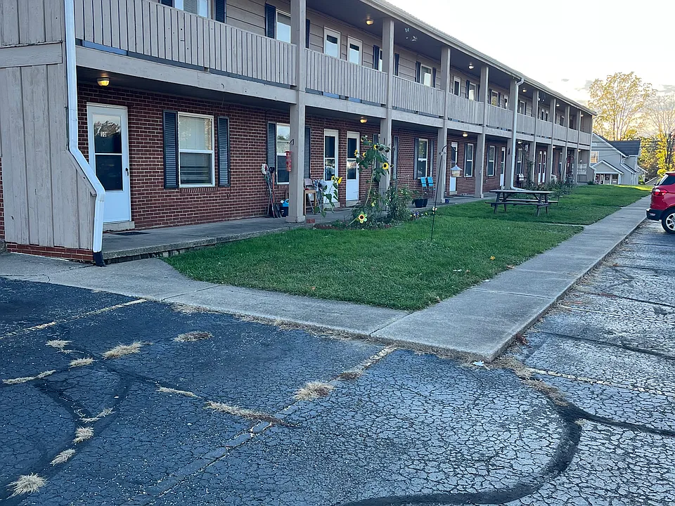 239 New Milford Rd